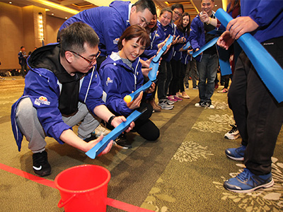 新的員工集合中